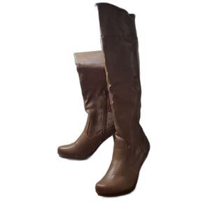 Rampage 'Bradshaw' Camel; Side Ankle Zipper; Knee-High Women's Boots. Size 8.5